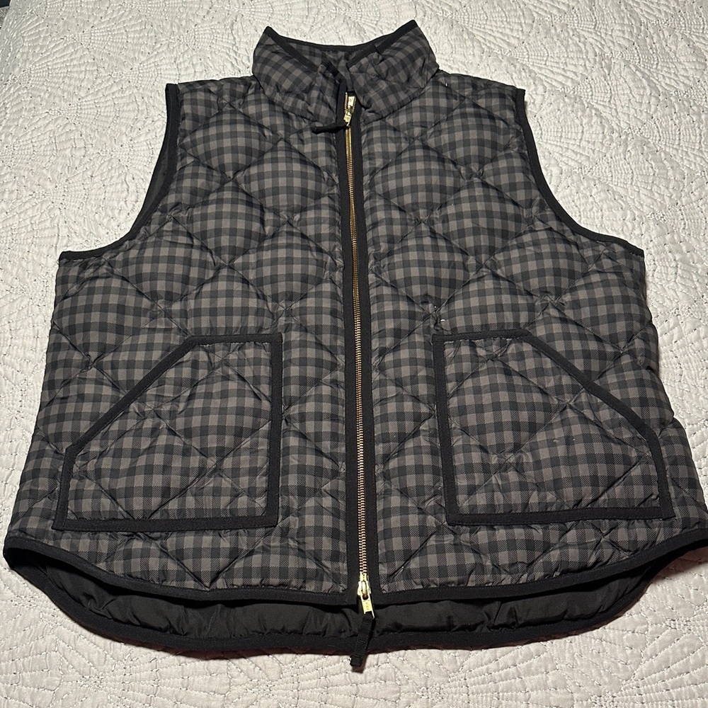 J.Crew Women’s Quilted Black and Gray Checked Vest, EUC, Size XL